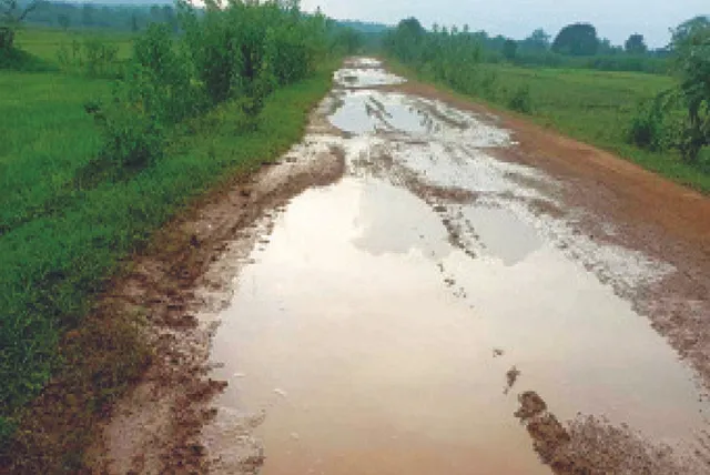 ୭ ବର୍ଷ ହେଲା ୧୨ ମାଓପ୍ରବଣ ଅଞ୍ଚଳରେ ରାସ୍ତା ନିର୍ମାଣ ବନ୍ଦ: ବର୍ଷା ଦିନରେ ଦୁର୍ଦ୍ଦଶା ଭୋଗୁଛନ୍ତି ବନବାସୀ