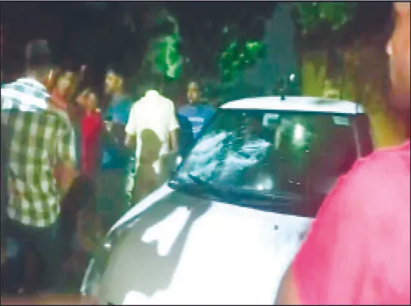 ଗଧିଆଖାଲରେ ଗର୍ଜିଲା ବନ୍ଧୁକ: ଚୂନା କରିଦେଲେ କାର୍‌, ବାଇକ୍‌