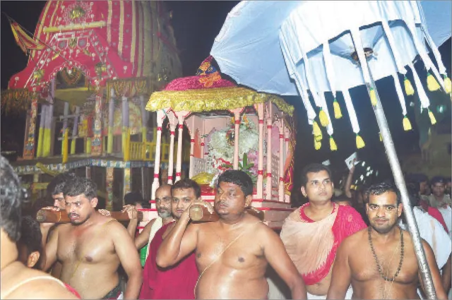 ନନ୍ଦିଘୋଷ ରଥ ଭାଙ୍ଗିଲେ ଅଭିମାନୀ ମହାଲକ୍ଷ୍ମୀ: ଶ୍ରୀଗୁଣ୍ଡିଚା ମନ୍ଦିରରେ ହେରାପଞ୍ଚମୀ ନୀତି