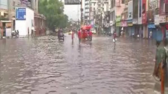 ବର୍ଷା ବିତ୍ପାତ: ୟୁପିରେ ୨୪ ଘଣ୍ଟାରେ ୧୧ ଜଣଙ୍କ ମୃତ୍ୟୁ