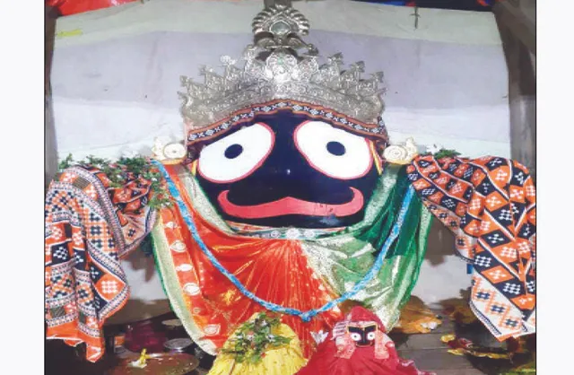 ମହିମାମଣିଦେବଙ୍କ ନିଆରା ଘୋଷଯାତ୍ରା: ମନ୍ଦିର ଢାଞ୍ଚାରେ ହୁଏ ରଥ