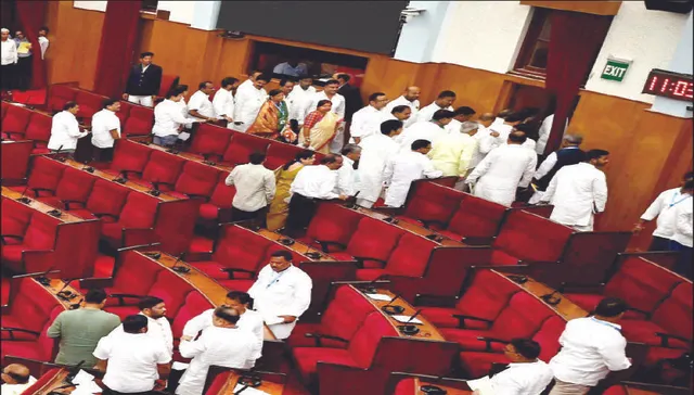 ଆରମ୍ଭରୁ ବିଧାନସଭା ହଲଚଲ: ରାଜ୍ୟପାଳଙ୍କ ପୁଅ ବିରୋଧରେ କାର୍ଯ୍ୟାନୁଷ୍ଠାନ ଦାବି