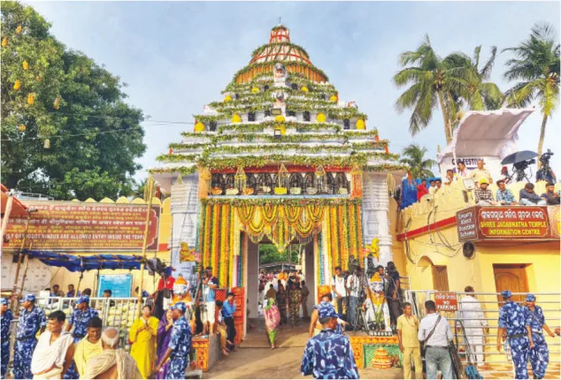 ଗୁଣ୍ଡିଚା ମନ୍ଦିର ବିଜେସ୍ଥଳୀ: ଗୁଣ୍ଡିଚାଘର ଜଗମୋହନକୁ ୩ଟି ଦ୍ବାର