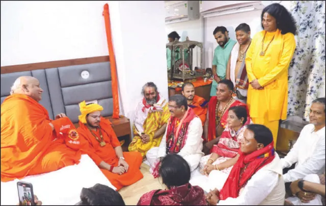 ମହାପ୍ରଭୁଙ୍କ ଦର୍ଶନ କଲେ ମୁଖ୍ୟମନ୍ତ୍ରୀ: କେନ୍ଦ୍ରମନ୍ତ୍ରୀ, ଉପ-ମୁଖ୍ୟମନ୍ତ୍ରୀ, ସାଂସଦ ବି ଦର୍ଶନ ସୌଭାଗ୍ୟ ଅର୍ଜିଲେ