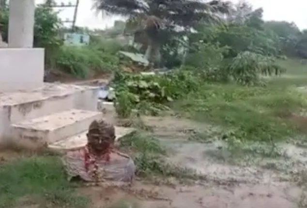 ନିମ୍ନମାନର କାମ ଅଭିଯୋଗ, ଭୁଶୁଡ଼ିଲା ୫-ଟି ସ୍କୁଲ ପାଚେରି