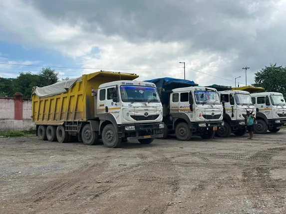 ସୁନ୍ଦରଗଡ଼ ପରିବହନ ବିଭାଗର ଧରପଗଡ଼: ପାଉଁଶ ବୋଝେଇ ୧୫ଟି ଭାରୀଯାନ ଜବତ, ୫.୮୫ ଲକ୍ଷ ଜରିମାନା