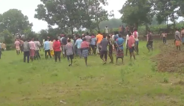 ଗୋଚର ଜମିକୁ ନେଇ ତୁମୁଳ କାଣ୍ଡ: ଦୁଇ ଗୋଷ୍ଠୀ ମଧ୍ୟରେ ମୁହାଁମୁହିଁ, ବ୍ୟାପକ ମକା ଫସଲ ନଷ୍ଟ