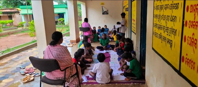 ଖଣି ପ୍ରଭାବିତ ବିଦ୍ୟାଳୟର ବିକଳ ଚିତ୍ର: ଜରି ପାଲ ଭରସାରେ ସ୍ମାର୍ଟ କ୍ଲାସ୍‌ରୁମ