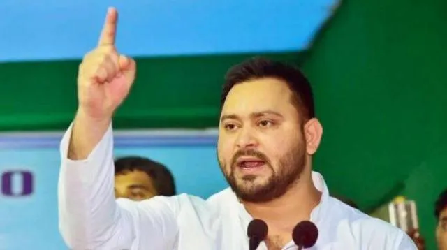 ଡବଲ୍ ଇଞ୍ଜିନ୍ ସରକାରଙ୍କ ଜଙ୍ଗଲ ଆଇନର ରେକର୍ଡ: ନୀତୀଶଙ୍କୁ 'ତାଲିକା' ଦେଖାଇ ଘେରିଲେ ତେଜସ୍ୱୀ