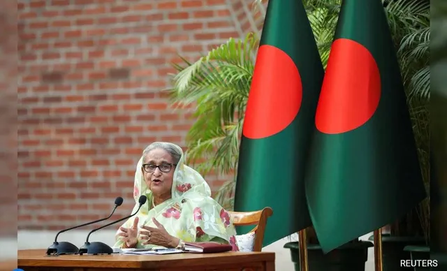 ସଂଧ୍ୟା ୫ଟା ବେଳେ ଦିଲ୍ଲୀରେ ପହଞ୍ଚିପାରନ୍ତି ଶେଖ ହାସିନା, କିଛି ସମୟ ରହିବା ପରେ ଲଣ୍ଡନ କିମ୍ବା ଫିନଲାଣ୍ଡ ଯିବା ସମ୍ଭାବନା