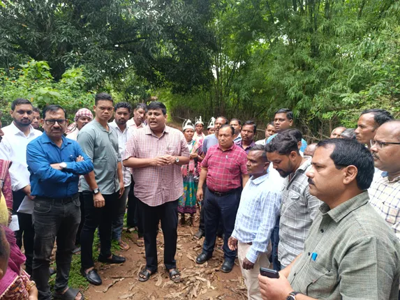 ମୁଖ୍ୟମନ୍ତ୍ରୀ ଜନଜାତି ଜୀବିକା ମିସନ କ୍ଷେତ୍ର ପରିଦର୍ଶନ କଲେ କନ୍ଧମାଳ ଜିଲ୍ଲାପାଳ