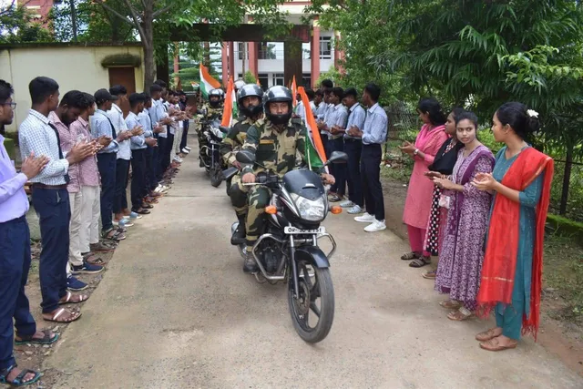 ବିଏସ୍‌ଏଫ୍‌ ତରଫରୁ ତ୍ରିରଙ୍ଗା ଯାତ୍ରା ଓ ବାଇକ ରାଲି