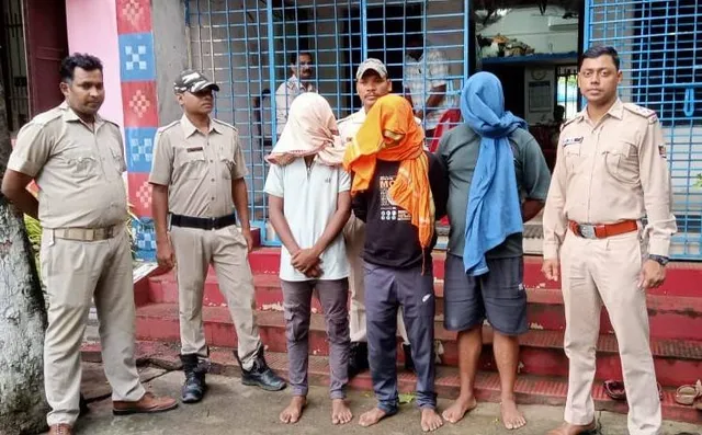 ଇଚ୍ଛାପୁର ସରପଞ୍ଚଙ୍କୁ ପ୍ରାଣାନ୍ତକ ଆକ୍ରମଣ ଘଟଣା: ଭିଲାଇରୁ ୩ ଅଭିଯୁକ୍ତ ଗିରଫ, ଖଣ୍ଡା ସହ ବ୍ୟବହୃତ କାର୍‌ ଜବତ