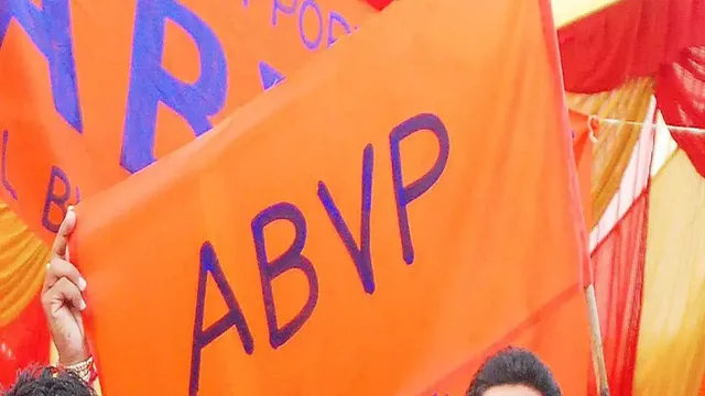 ଛାତ୍ର ସଂସଦ ନିର୍ବାଚନକୁ ନେଇ ତେଜୁଛି ବିବାଦ: ଛାତ୍ର ବିଜେଡି-ଏବିଭିପି ମୁହାଁମୁହିଁ