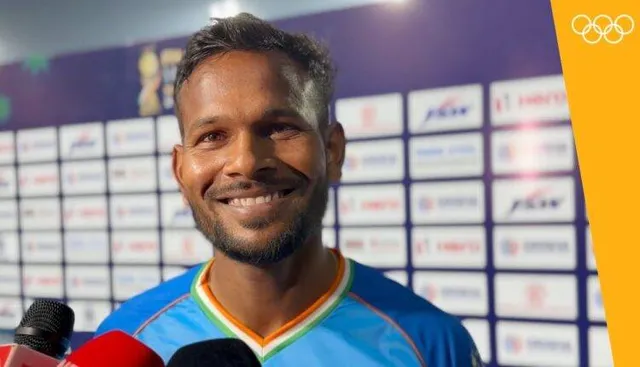 ଭୁବନେଶ୍ବରରେ ଓଡ଼ିଆ ହକି ଖେଳାଳି ଅମିତ ରୋହିଦାସ: ବିମାନବନ୍ଦରରେ ଭବ୍ୟ ସ୍ବାଗତ ସମ୍ବର୍ଦ୍ଧନା