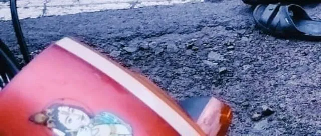 ଅଜଣା ଗାଡ଼ି ଧକ୍କାରେ ଯୁବକ ମୃତ, କ୍ଷତିପୂରଣ ଦାବିରେ ସ୍ଥାନୀୟ ଲୋକଙ୍କ ରାସ୍ତାରୋକ