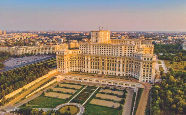 ବିଚିତ୍ର ବିଶ୍ବ: ବିଶ୍ବର ଓଜନିଆ କୋଠା  ପ୍ରତିବର୍ଷ ତଳକୁ ଧସୁଛି