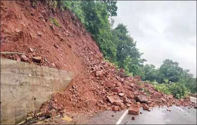 କନ୍ଧମାଳକୁ ଭୂସ୍ଖଳନ ଭୟ: ଲଗାଣବର୍ଷା ଜାରି