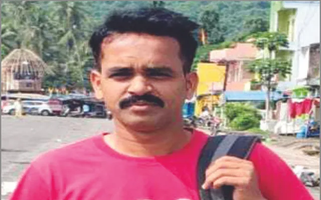 ‘ସିରାଜଗଞ୍ଜ ଥାନାର ୧୧ହିନ୍ଦୁ କର୍ମଚାରୀଙ୍କୁ ଜାଳିଦେଲେ’: ବାଂଲାଦେଶରୁ ଫେରି ଦୁର୍ଲଭଙ୍କ ଛାତିଥରା ଅନୁଭୂତି ବର୍ଣ୍ଣନା