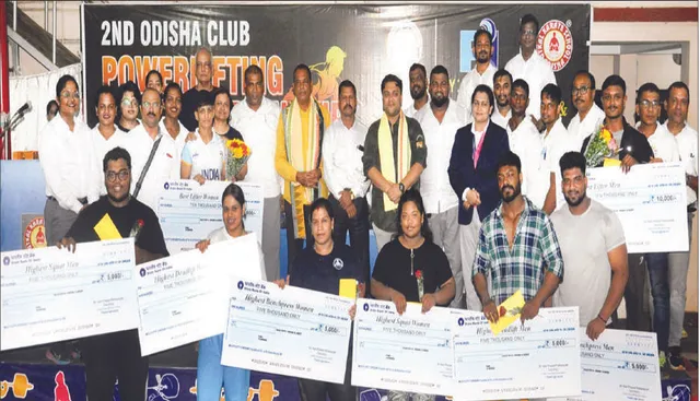 ସୋମେନ ଷ୍ଟ୍ରଙ୍ଗମ୍ୟାନ୍‌, ଅନୁପମା ଷ୍ଟ୍ରଙ୍ଗ୍‌ଓମ୍ୟାନ୍‌