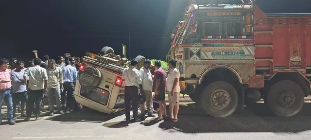 ବୋଲେରୋକୁ ଧକ୍କା ଦେଲା ଟ୍ରକ୍‌, ୬ ଆହତ