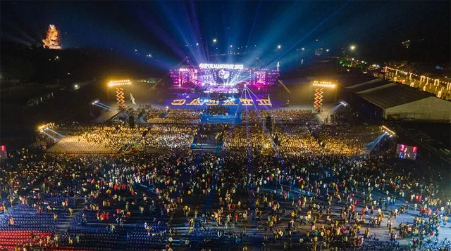 ଜିଲ୍ଲା ମହୋତ୍ସବରେ ମନଇଚ୍ଛା ଉଡ଼ୁଥିଲା ଟଙ୍କା: ପ୍ରଶାସନ ଦେଉଥିଲା ୧୦ ଲକ୍ଷ, ଖର୍ଚ୍ଚ ୨୦ କୋଟି!