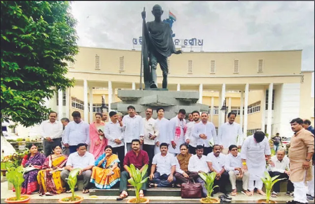 ପ୍ରଥମାର୍ଦ୍ଧରେ ବିଧାନସଭା ଅଚଳ, ଅପରାହ୍ନରେ ବିନା ବିରୋଧୀ ଦଳରେ ଚାଲିଲା