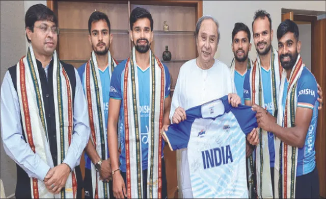 ନବୀନ ନିବାସରେ ଅଲିମ୍ପିକ୍ସ କାଂସ୍ୟ ବିଜୟୀ: ଦେଶର ଗୌରବ ବଢ଼ାଇବାକୁ ନବୀନଙ୍କ ପରାମର୍ଶ