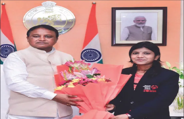 ମୁଖ୍ୟମନ୍ତ୍ରୀଙ୍କୁ ଭେଟିଲେ ପର୍ବତାରୋହୀ ବିଭାରାଣୀ