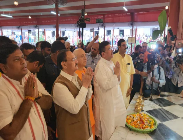 দুর্গাপূজা উপলক্ষে বেলুড় মঠে পুজো দিলেন জেপি নাড্ডা, সঙ্গী শুভেন্দু অধিকারী