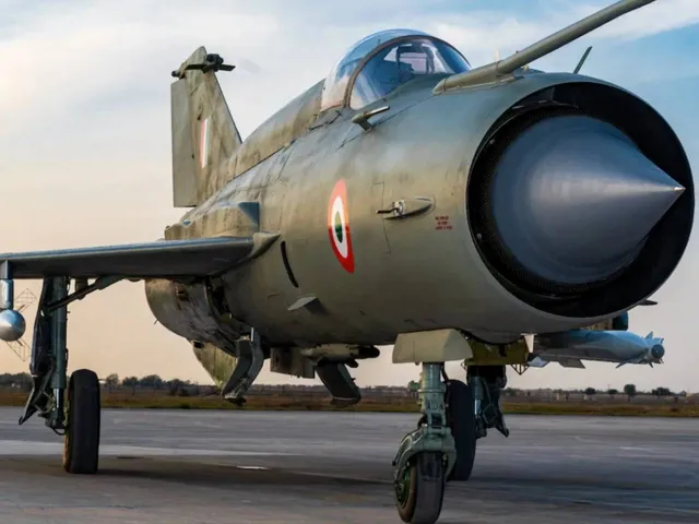 Fighter jet
