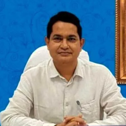 WhatsApp Image 2025-03-05 at 5.52.30 PM