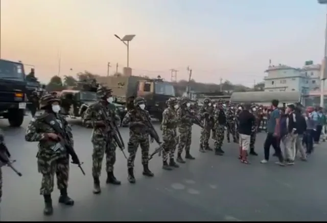 যত সময় গড়াচ্ছে তত উত্তপ্ত হচ্ছে কাঠমান্ডু - পরিস্থিতি সামাল দিতে রাস্তায় মোতায়েন করা হলো সেনাবাহিনী, ভিডিও