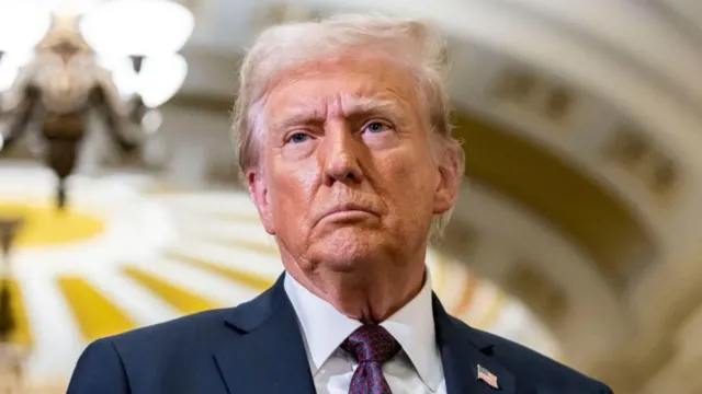 বিরোধী এমপিদের প্রতিবাদ : যুক্তরাষ্ট্রের শুল্ক নীতির বিরুদ্ধে সংসদে উত্তেজনা