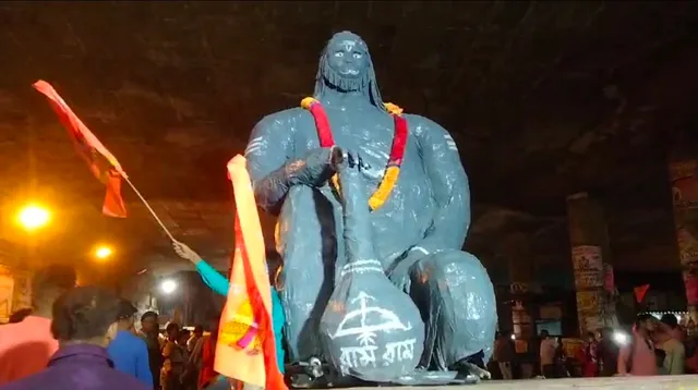 রামনবমীতে ডেবরার শোভাযাত্রায় চমক - বিশাল হনুমান মূর্তি ও আদিবাসী নৃত্যে মাতোয়ারা জনতা