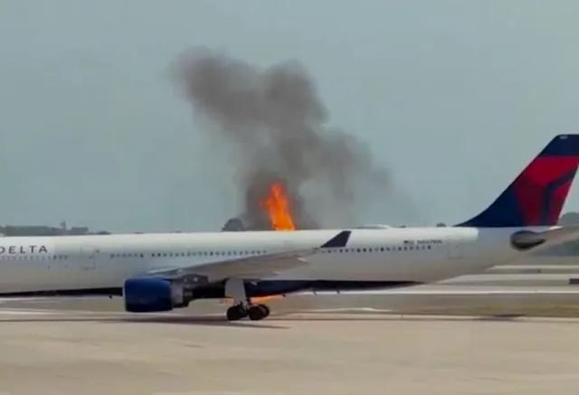 অরল্যান্ডো বিমানবন্দরে ডেল্টা বিমানে আগুন! কি অবস্থায় রয়েছে ৩০০ যাত্রী? জানুন