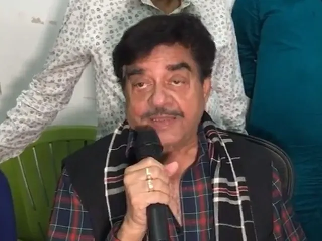 shatrughna sinhaaq1.jpg