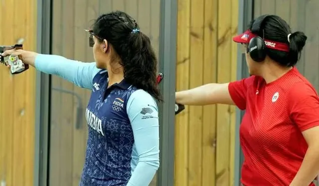 ezgif.com-gif-maker (39) (3).jpg