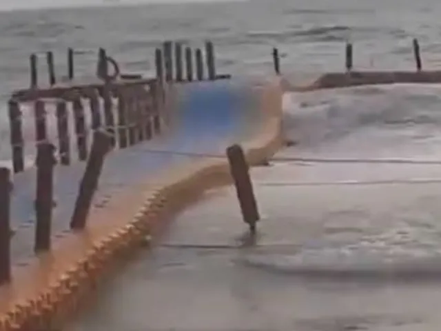 kerala floating bridge .jpg