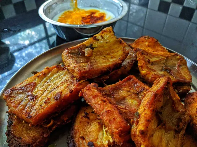 কাতলা মাছের পেটি ভাজা 