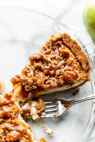 Apple Cheesecake