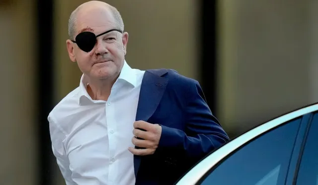 ezgif.com-gif-maker (23) (1).jpg