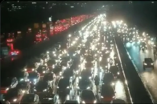 ন,বনব 