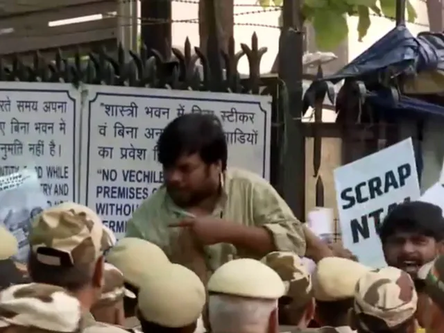 কজ