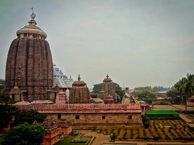ে