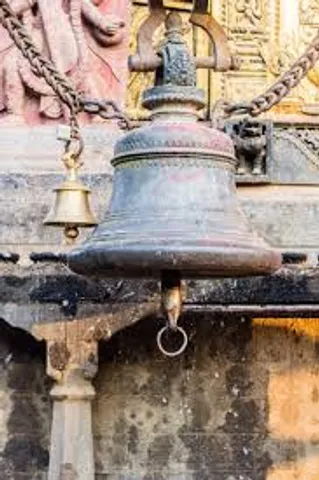 মন্দিরে ঘণ্টা কেন বাজানো হয়?