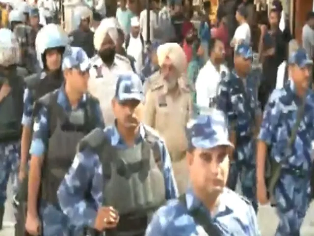 নিরাপত্তা বাহিনী 