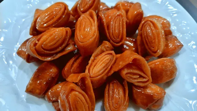 খেয়ে দেখুন অন্য স্বাদের ময়দা দিয়ে তৈরি এই দুই মিষ্টি রেসিপি!