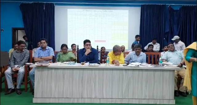 হকার উচ্ছেদের বিষয় নিয়ে বৈঠকে বসলেন মন্ত্রী