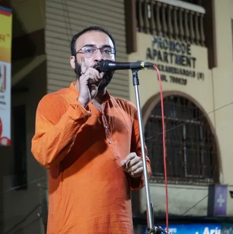 সরকারেরও এই সম্বন্ধে কিছু পদক্ষেপ নেওয়া উচিত